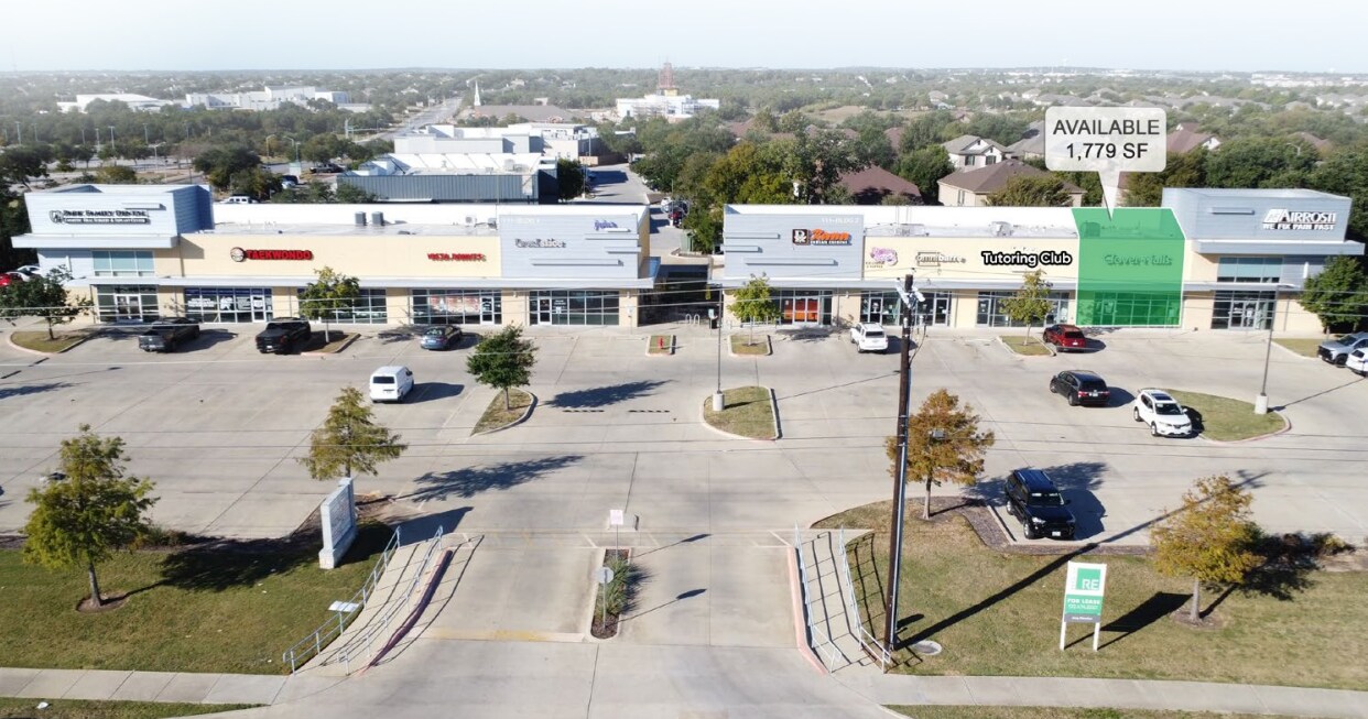 111 N Vista Ridge, Cedar Park, TX for lease Primary Photo- Image 1 of 7