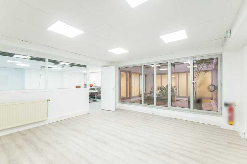 Bureau dans Suresnes à louer - Photo du bâtiment - Image 3 de 9