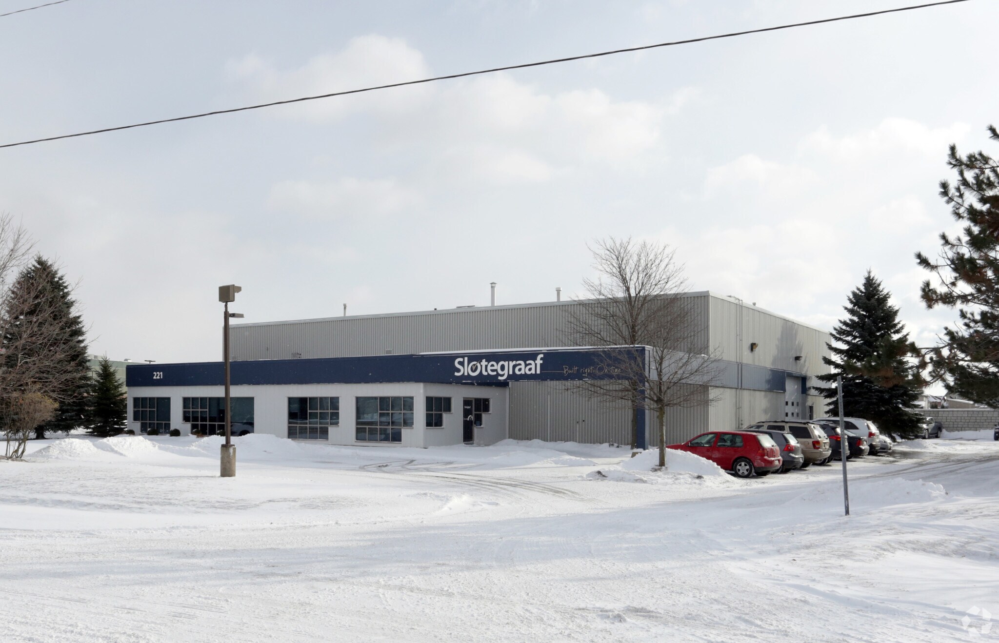 221 Shearson Cres, Cambridge, ON for sale Primary Photo- Image 1 of 1