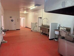 304 F St, Waterford, CA for lease Interior Photo- Image 2 of 4