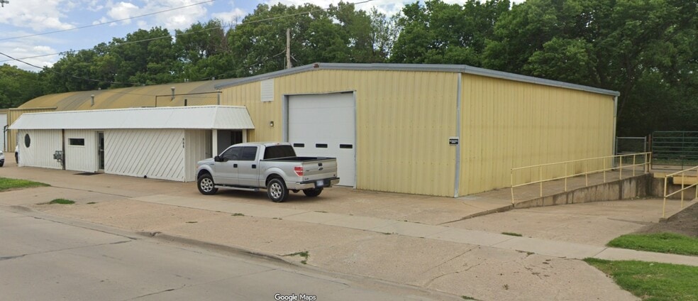 908 E North St, Salina, KS for lease - Primary Photo - Image 1 of 35