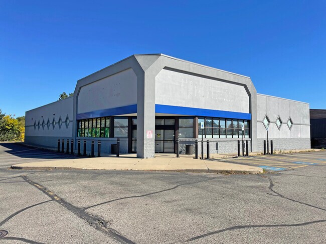 Plus de détails pour 1339 E Grand River Ave, Portland, MI - Commerce de détail à louer