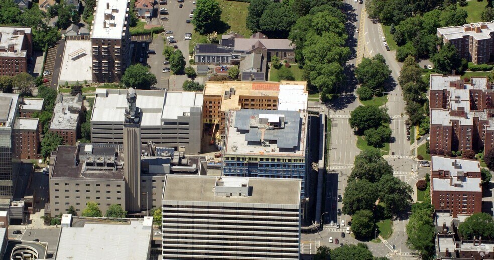 440 Hamilton Ave, White Plains, NY à louer - Aérien - Image 3 de 32