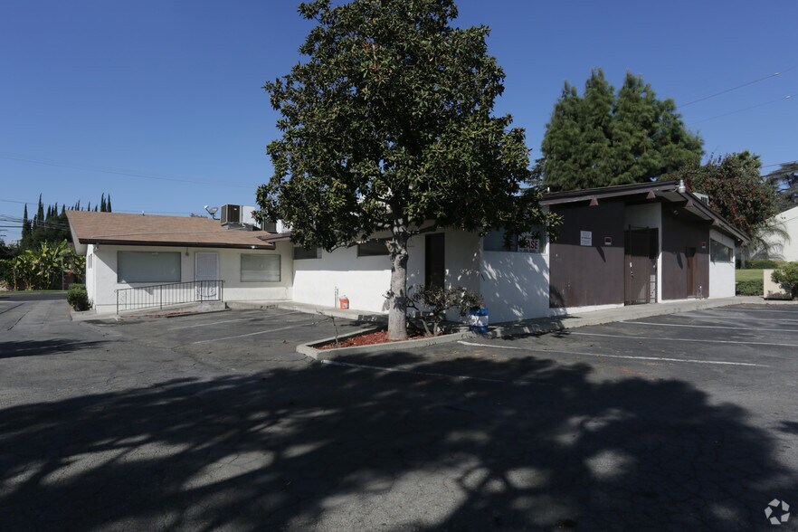 180 W Willow St, Pomona, CA à louer - Photo du bâtiment - Image 3 de 11