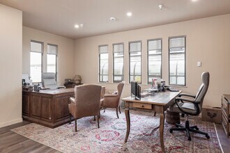 San Carlos NW Of 8th Ave, Carmel, CA for lease Interior Photo- Image 2 of 11