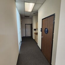 17003-17005 Evergreen Pl, City Of Industry, CA à louer Photo intérieure- Image 1 de 9