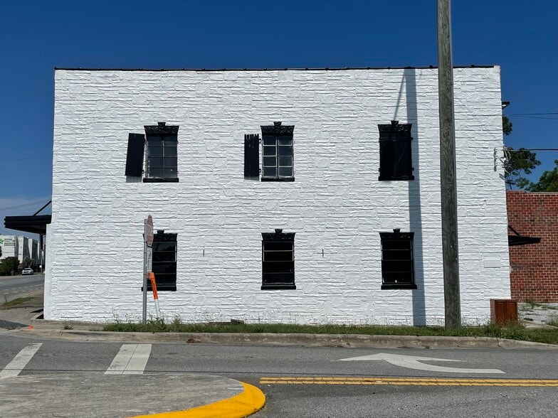 4113-4117 Barrancas Ave, Pensacola, FL for lease - Building Photo - Image 2 of 27