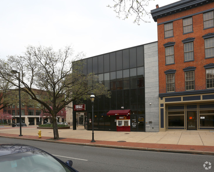 1 E Market St, York, PA à vendre - Photo principale - Image 1 de 1