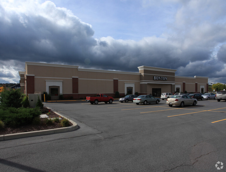 5300-5301 W Genesee St, Camillus, NY for lease - Primary Photo - Image 1 of 4