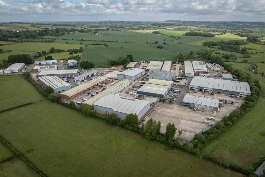 Ridgeway, Long Crendon for lease - Building Photo - Image 2 of 5