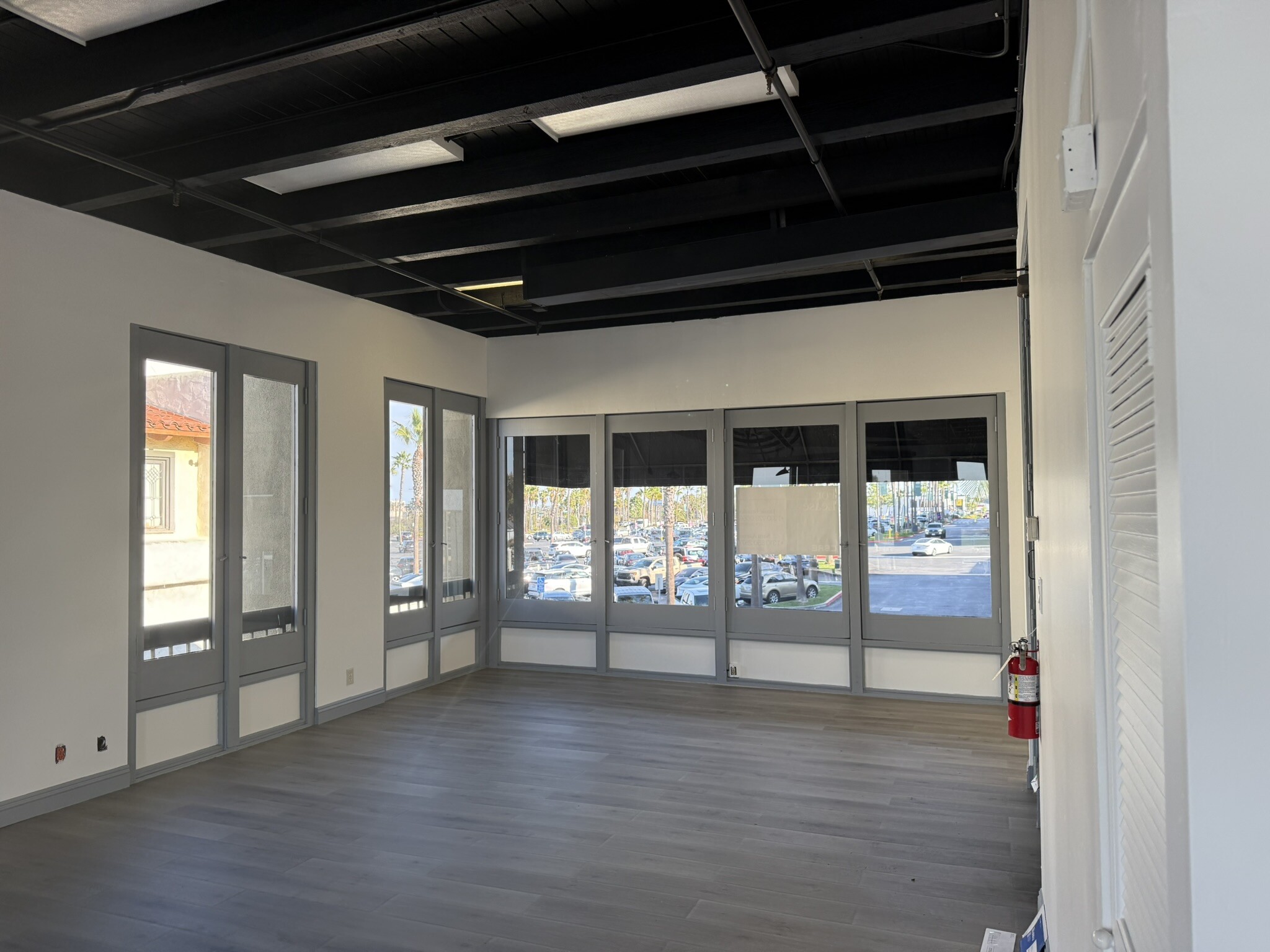 6270-6378 E Pacific Coast Hwy, Long Beach, CA for lease Interior Photo- Image 1 of 5