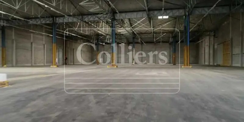 Industrial in Nîmes for lease - Interior Photo - Image 1 of 5