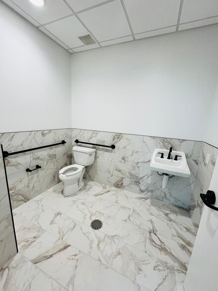 124 River Oaks Dr, Southlake, TX à louer - Photo du bâtiment - Image 3 de 13