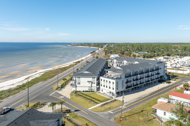 Plus de détails pour 2254 W Highway 98, Port Saint Joe, FL - Multi-résidentiel à vendre