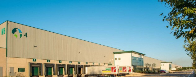 Industrial in Miramas for lease - Building Photo - Image 2 of 9