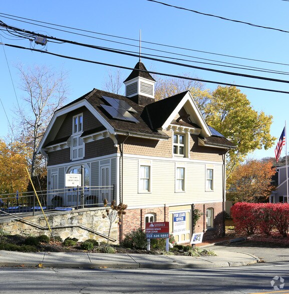61 Jesup Rd, Westport, CT à vendre - Photo du bâtiment - Image 1 de 7