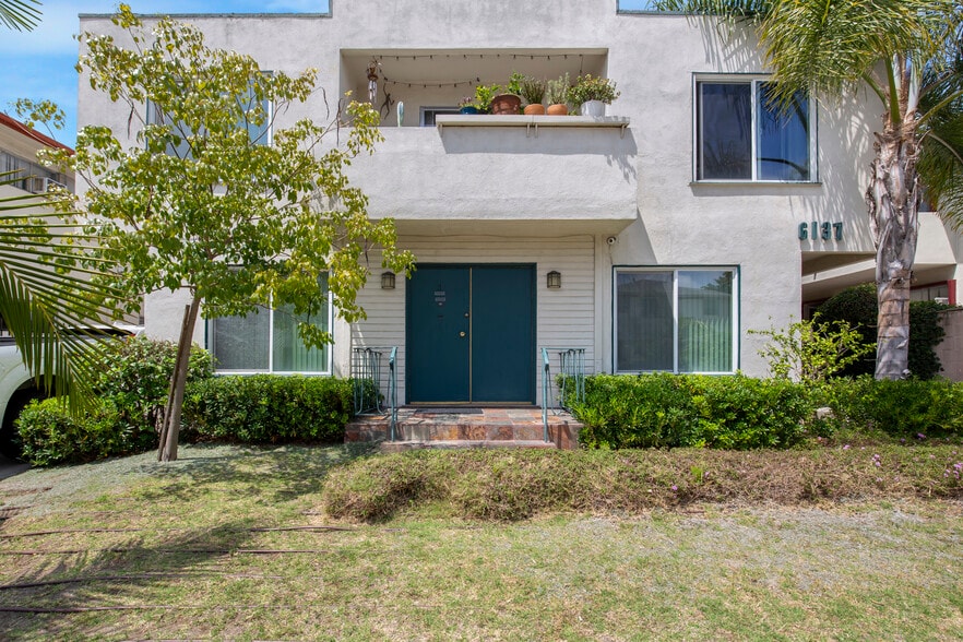 6137 Alcott St, Los Angeles, CA for sale - Building Photo - Image 3 of 14