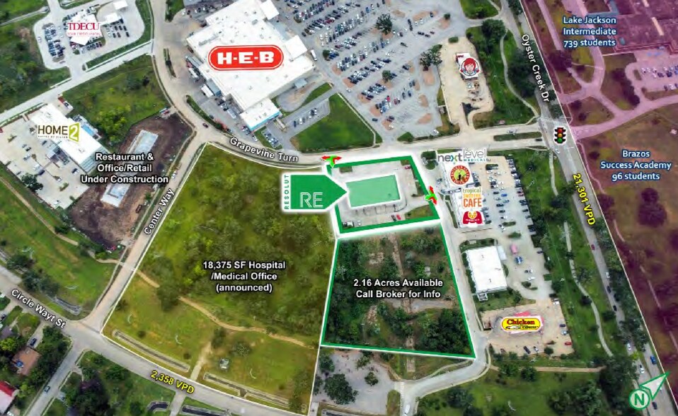 220 Grapevine Turn St, Lake Jackson, TX à vendre - Photo du bâtiment - Image 2 de 15