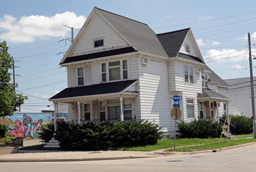 309 Broadway, Green Bay, WI à vendre - Photo principale - Image 1 de 1