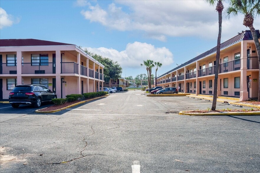 510 Lane Ave S, Jacksonville, FL for sale - Building Photo - Image 2 of 71