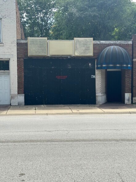 1735 170th St, Hazel Crest, IL for sale - Primary Photo - Image 1 of 1