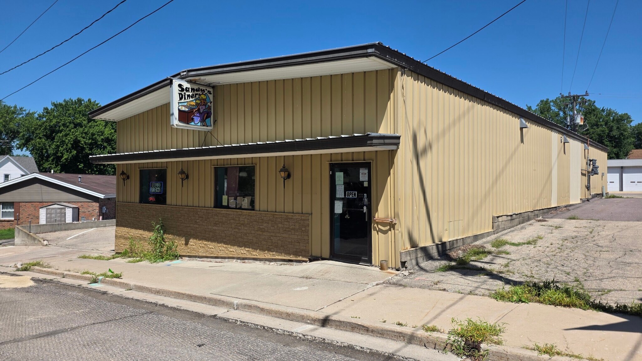 51 W Water St, Markesan, WI à vendre Photo principale- Image 1 de 31