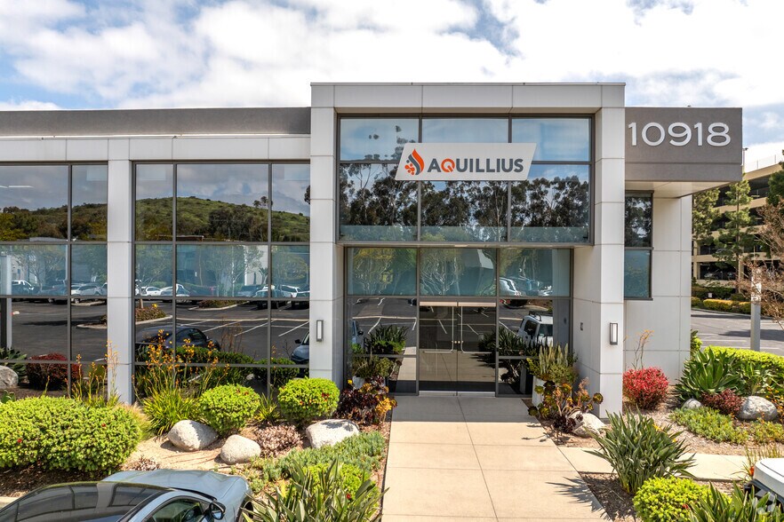 10918 Technology Pl, San Diego, CA à louer - Photo du bâtiment - Image 2 de 8