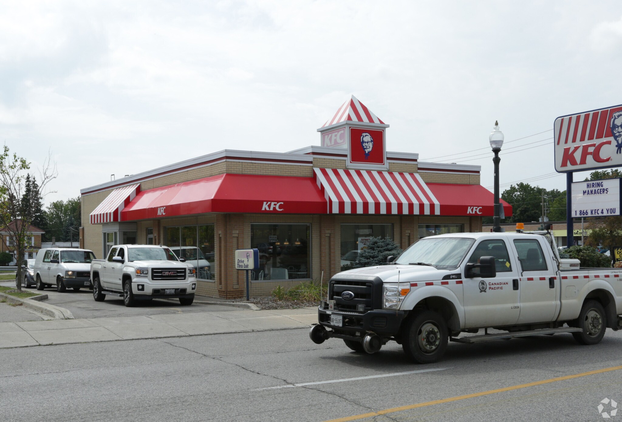 670 Dundas St E, Woodstock, ON à vendre Photo principale- Image 1 de 1