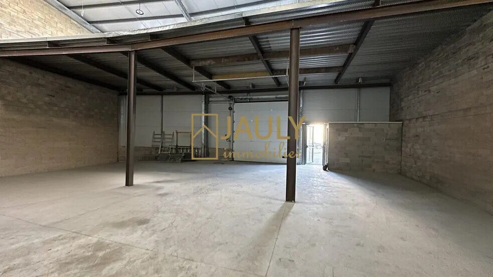 Industriel dans Mareuil-lès-Meaux à louer - Photo du bâtiment - Image 3 de 7