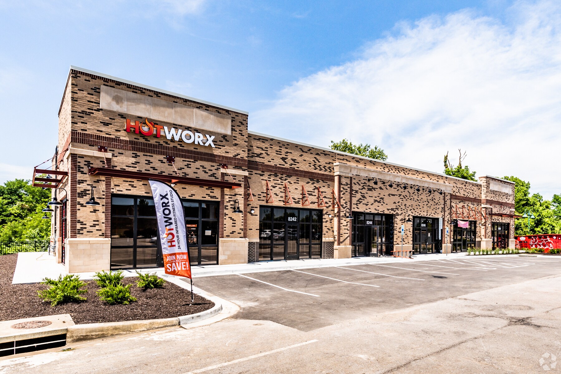 8250 N Oxford St, Kansas City, MO à vendre Photo principale- Image 1 de 1