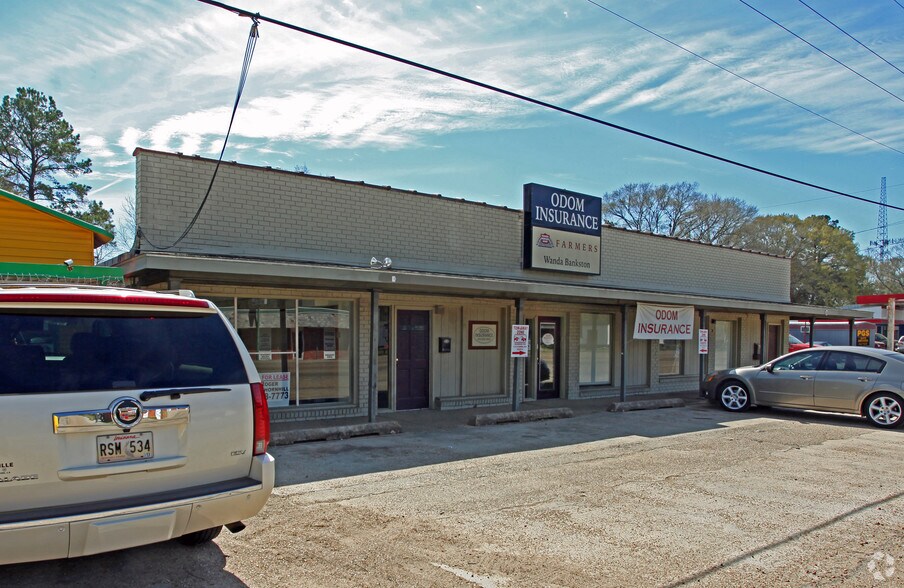 1318 Florida Ave, Denham Springs, LA à louer - Photo du bâtiment - Image 2 de 2