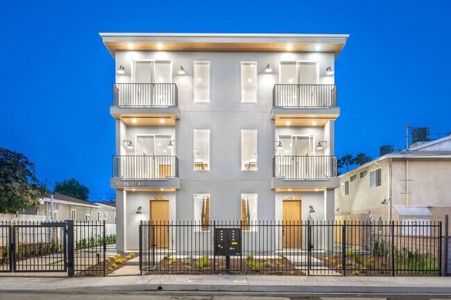 Plus de détails pour 5248 Auckland Ave, North Hollywood, CA - Multi-résidentiel à vendre