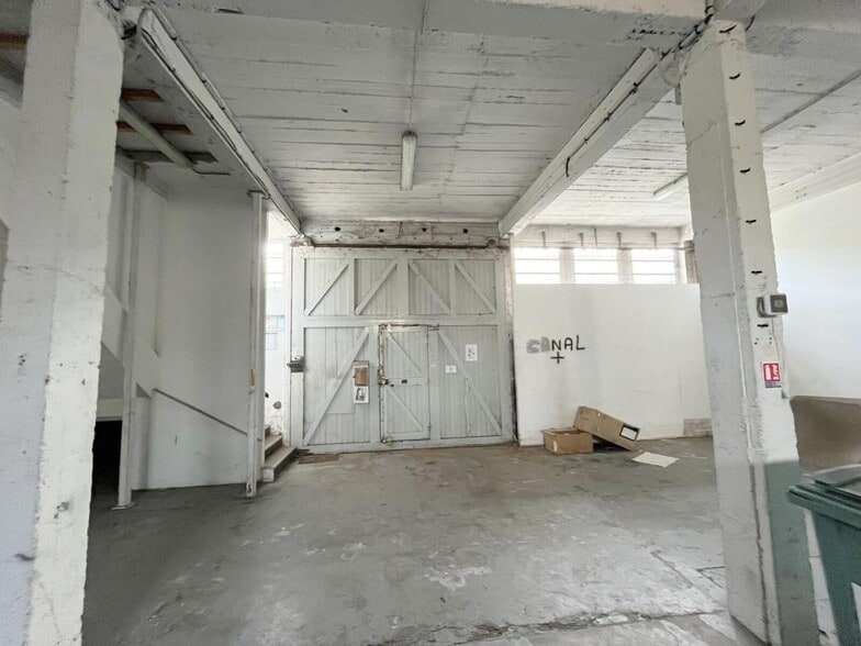 Industrial in Malakoff for sale - Interior Photo - Image 2 of 8