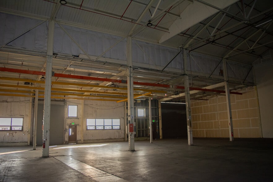 4917 Bailey Loop, Mcclellan, CA for lease - Interior Photo - Image 2 of 17