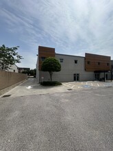 2424 W Holcombe Blvd, Houston, TX for lease Interior Photo- Image 1 of 13