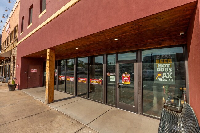 Plus de détails pour 222 S Railroad Ave, Kings Mountain, NC - Commerce de détail à vendre