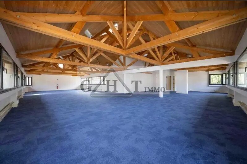 Industrial in Lagny-sur-Marne for lease Interior Photo- Image 1 of 12