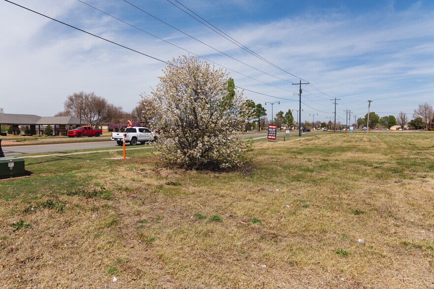 Hundred Oaks (Lots 1A 1B 1C), Edmond, OK à vendre - Photo du bâtiment - Image 3 de 16