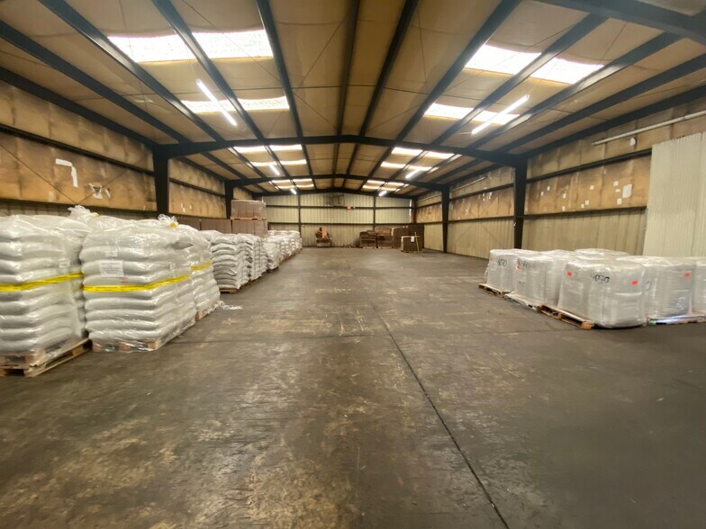 1381 Air Rail Ave, Virginia Beach, VA à vendre - Photo du bâtiment - Image 3 de 14