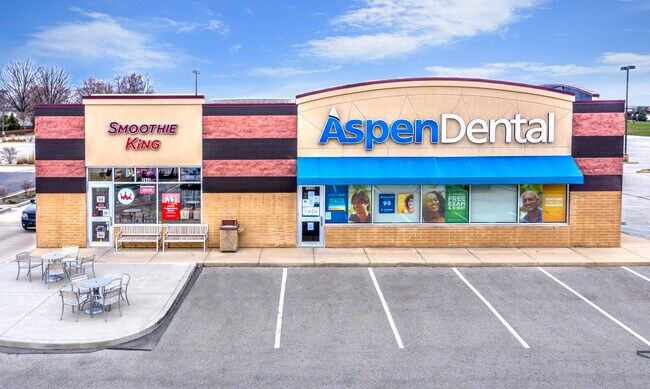 More details for 9940 Pendleton Pike, Indianapolis, IN - Retail for Sale
