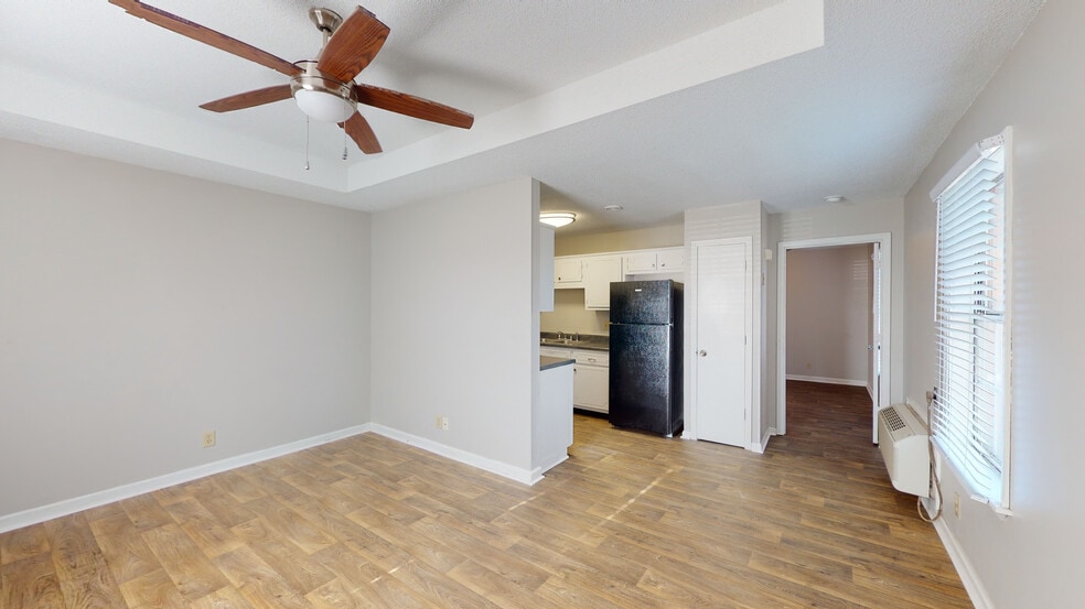 110 Bennett Dr, Clarksville, TN for sale - Matterport 3D Scan - Image 2 of 25