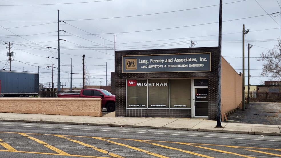 715 S Michigan St, South Bend, IN for sale - Building Photo - Image 1 of 1