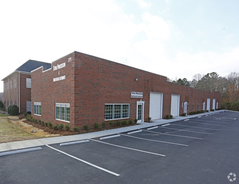 311-317 Post Office Dr, Indian Trail, NC à louer - Photo principale - Image 2 de 14