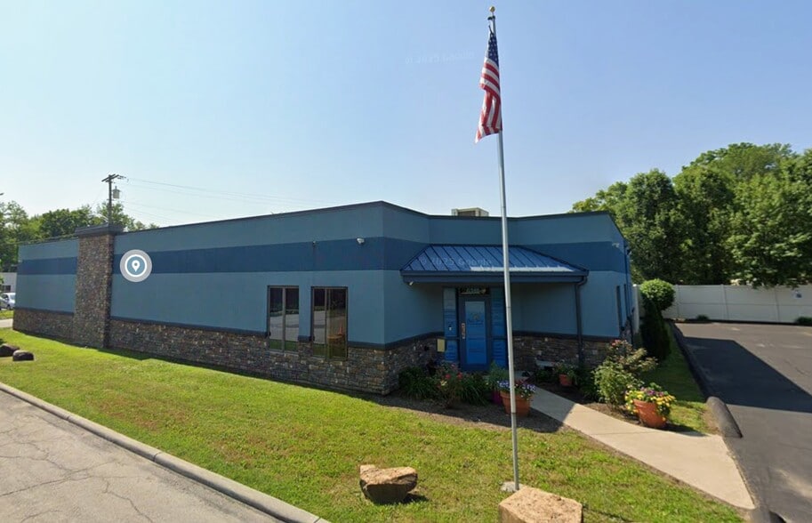 6315 Warrick Ave, Cincinnati, OH for lease - Building Photo - Image 1 of 13