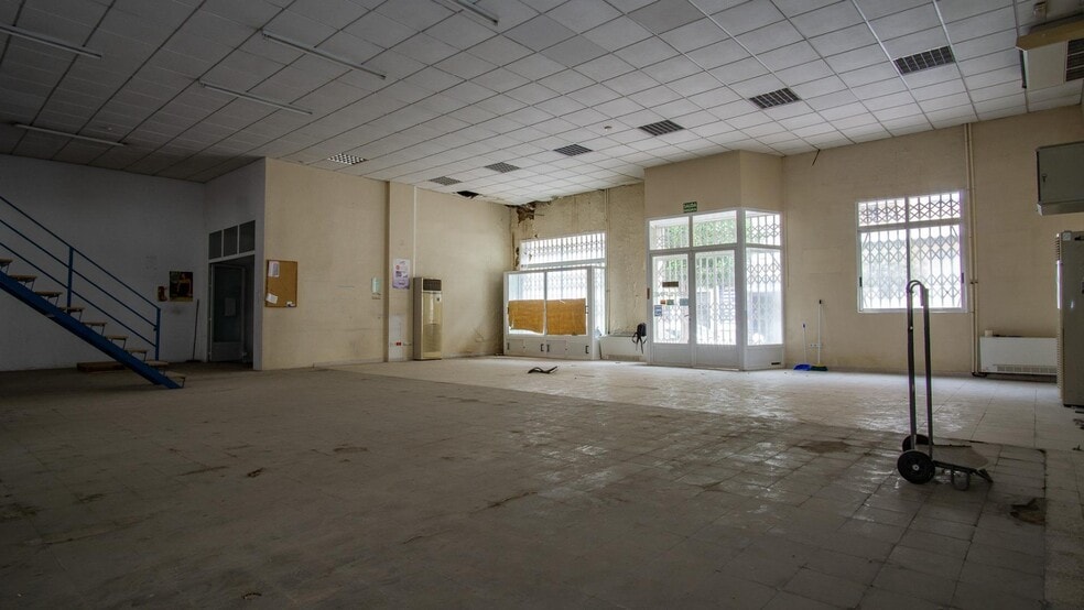 Retail in Petrer, Alicante for sale - Building Photo - Image 2 of 16