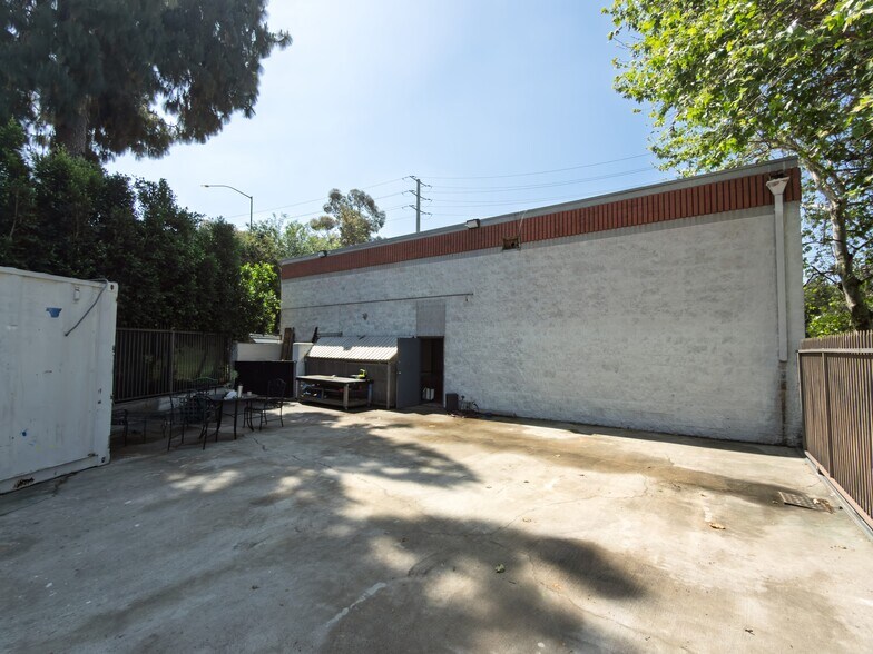 2860 Glenview Ave, Los Angeles, CA à vendre - Photo du bâtiment - Image 3 de 13