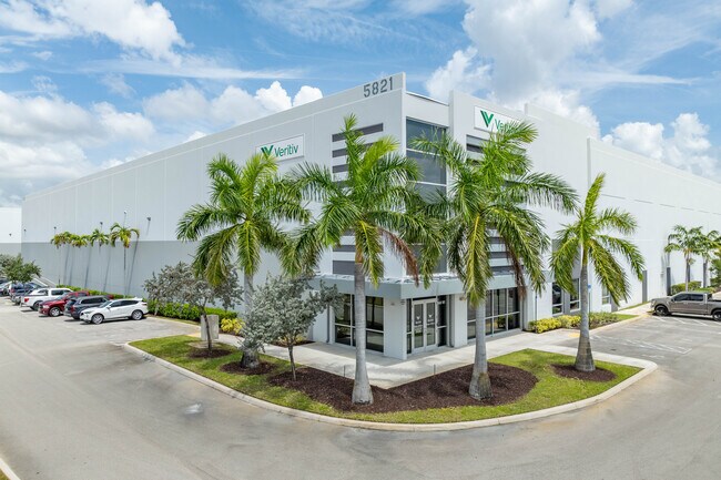 More details for 5821 E 10th Ave, Hialeah, FL - Industrial for Lease