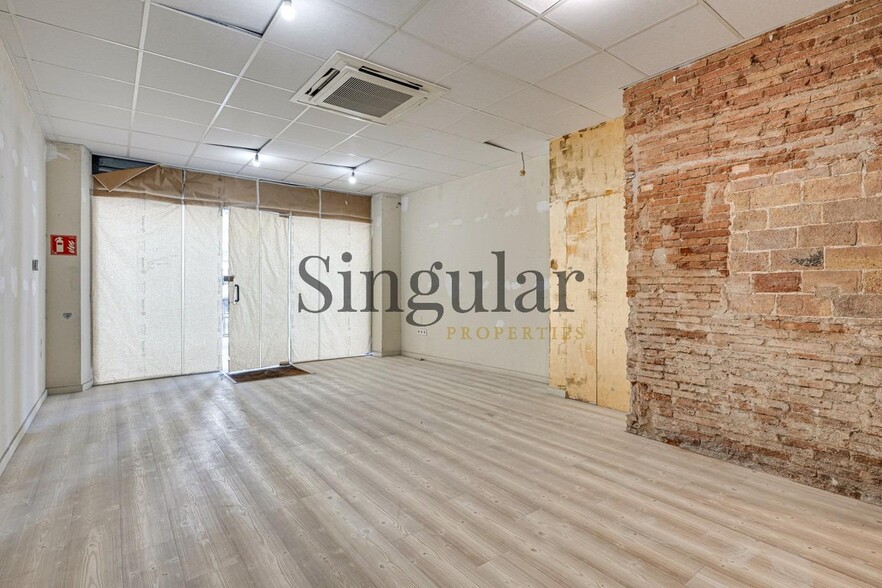 Retail in Barcelona, Barcelona for lease - Interior Photo - Image 2 of 5