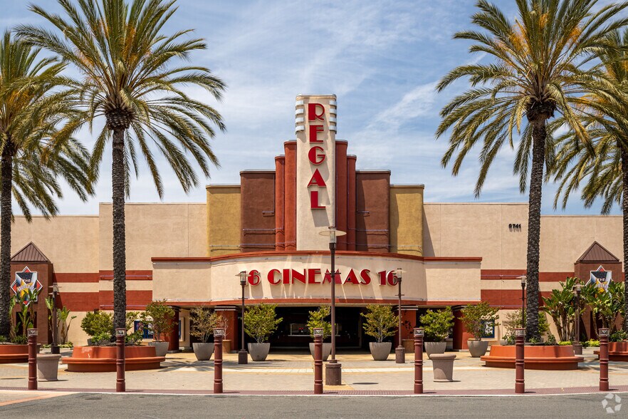 9561-9971 Chapman Ave, Garden Grove, CA à louer - Photo du bâtiment - Image 2 de 25