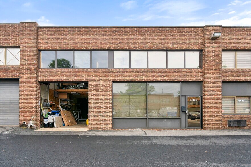 8480-8486 Tyco Rd, Vienna, VA à louer - Photo du bâtiment - Image 2 de 28